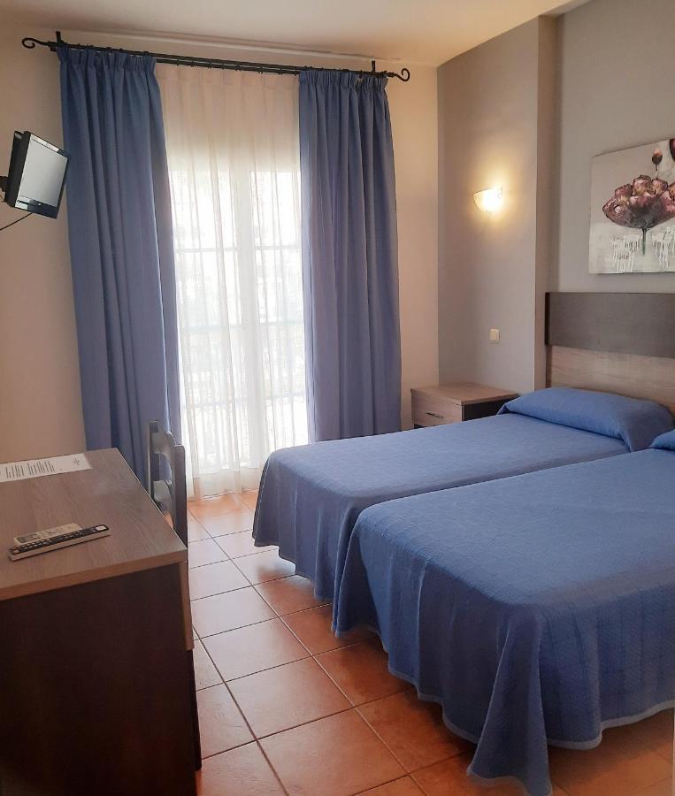 Hostal La Colonia Μαρμπέλλα Εξωτερικό φωτογραφία