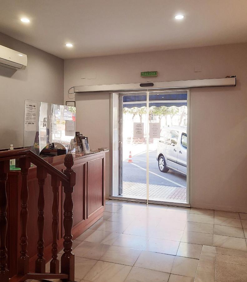 Hostal La Colonia Μαρμπέλλα Εξωτερικό φωτογραφία