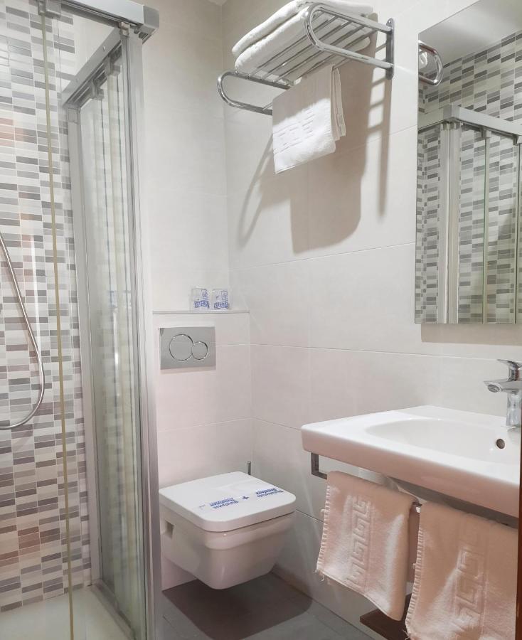 Hostal La Colonia Μαρμπέλλα Εξωτερικό φωτογραφία